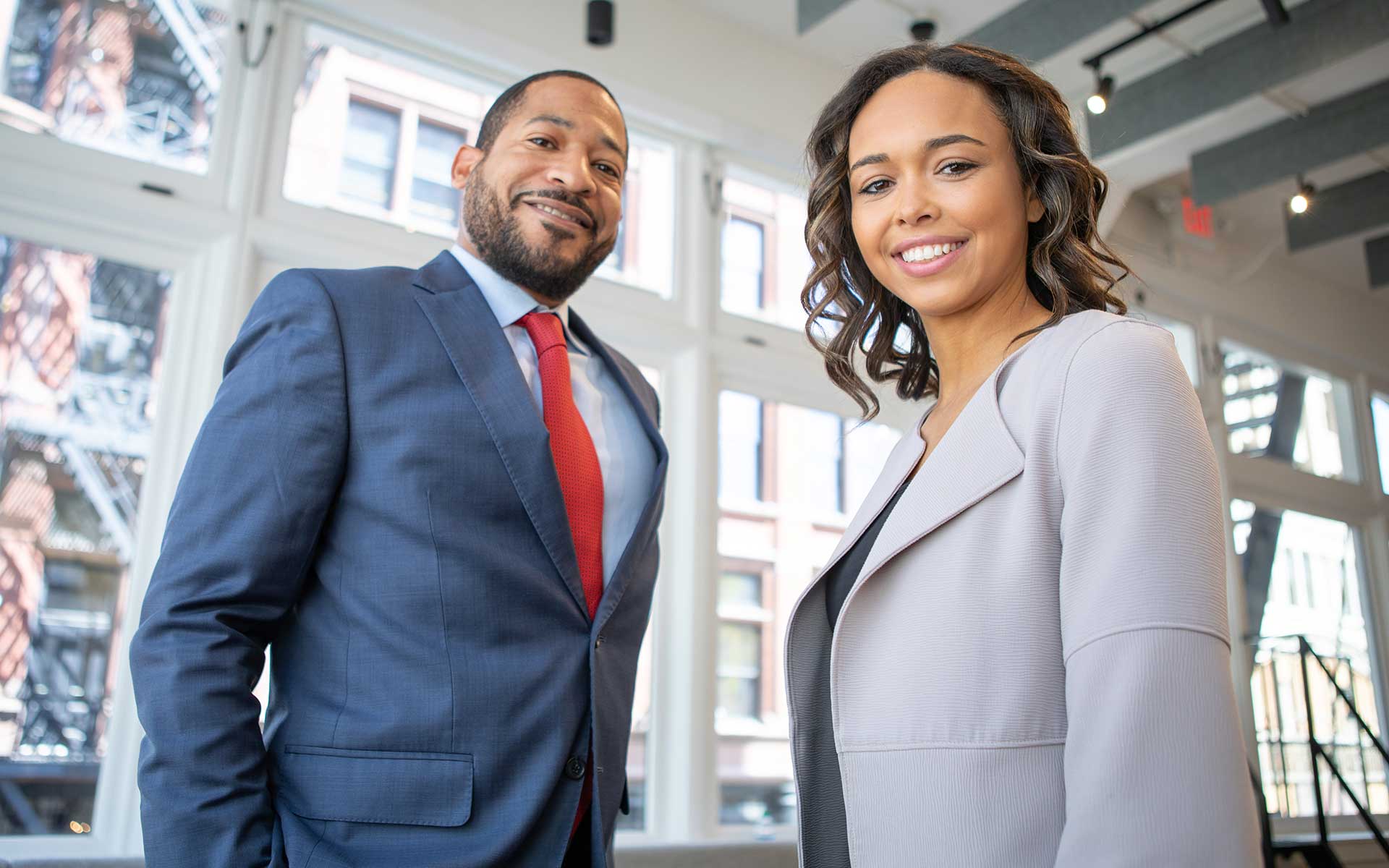 Bir Mobilyanın Yolculuğu: Tasarımdan Montaja Renk Ahşap Süreci